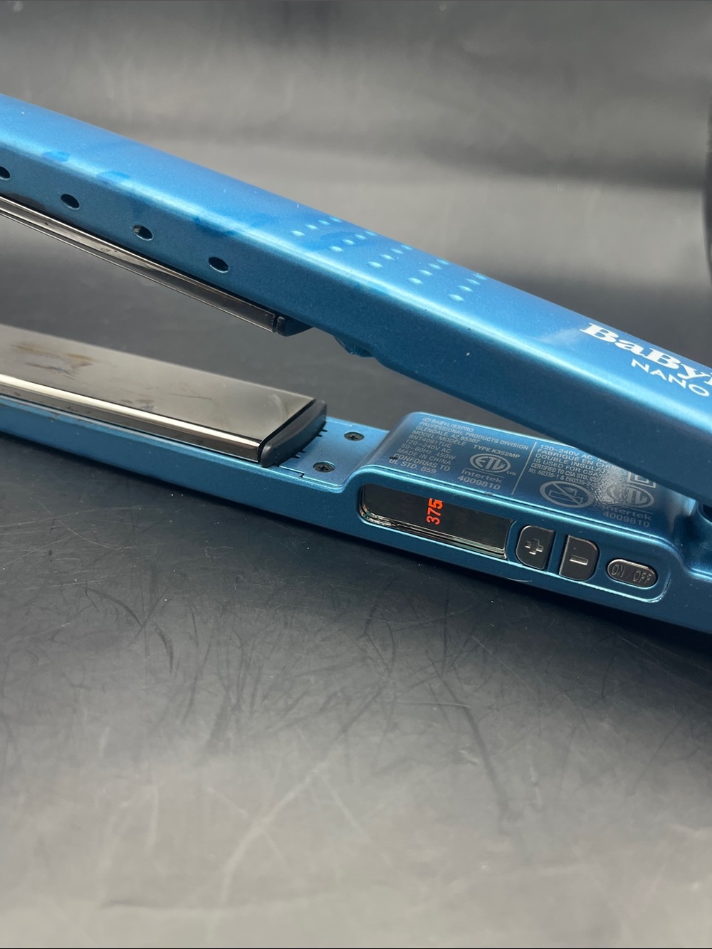 Babyliss PRO Nano Titanium Flat Iron / Hair Straightener - Picture 3 of 9